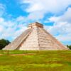 Vista de la pirámide de Kukulkán en Chichén Itzá.