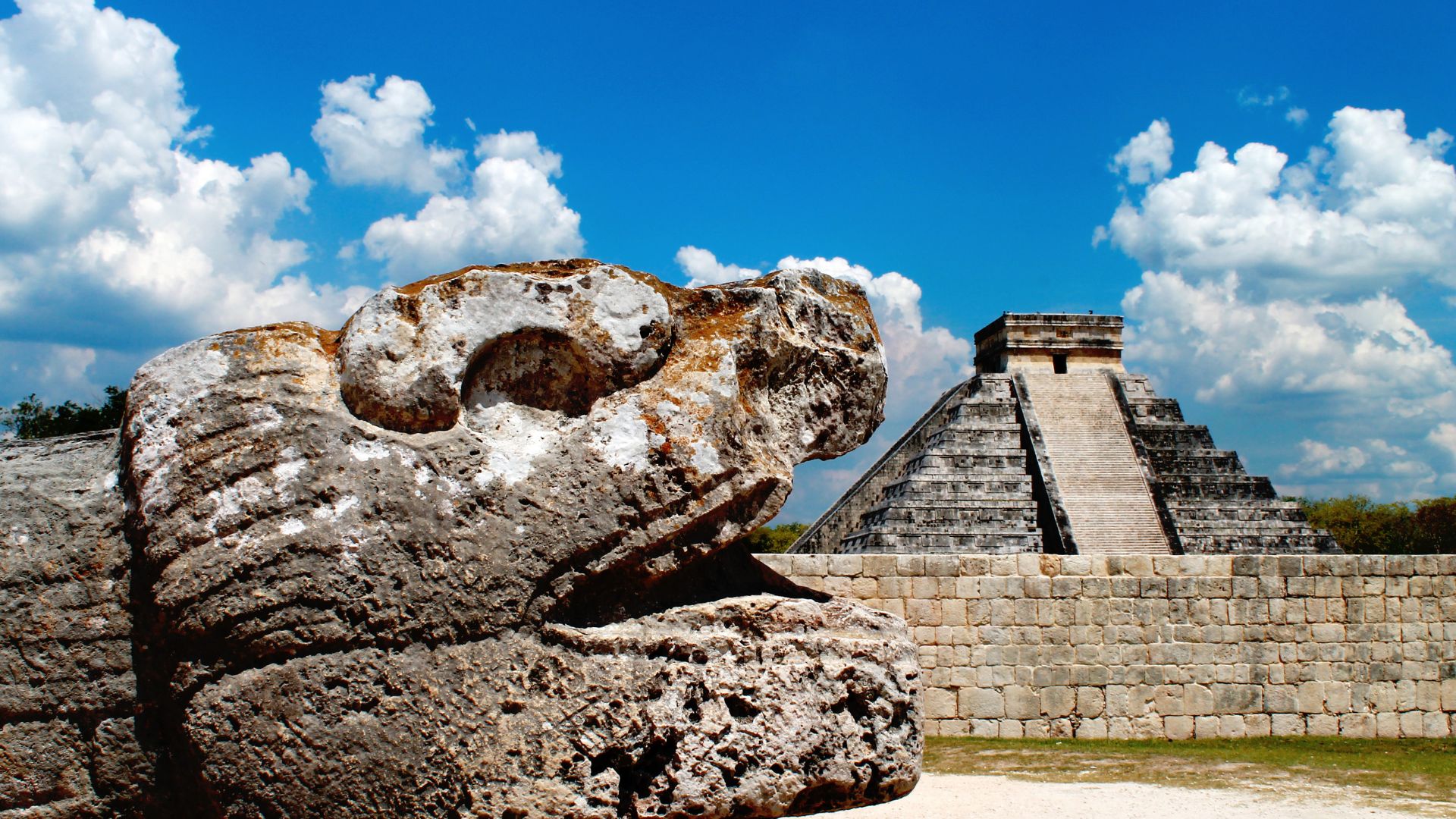 Pirámide de Kukulkán en el Tour a Chichén Itzá